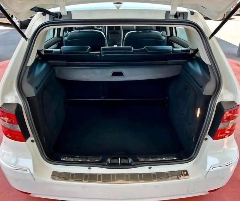 Gebraucht Mercedes B200 130 PS (95 kW) 2009 Beige Van / Kleinbus