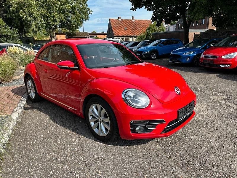 Gebraucht VW Beetle Design 110 PS (80 kW) 2017 Rot