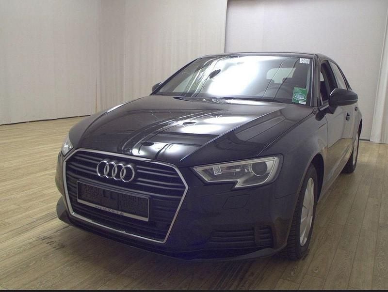 Gebraucht Audi A3 Sport 150 PS (110 kW) 2020 Schwarz Limousine