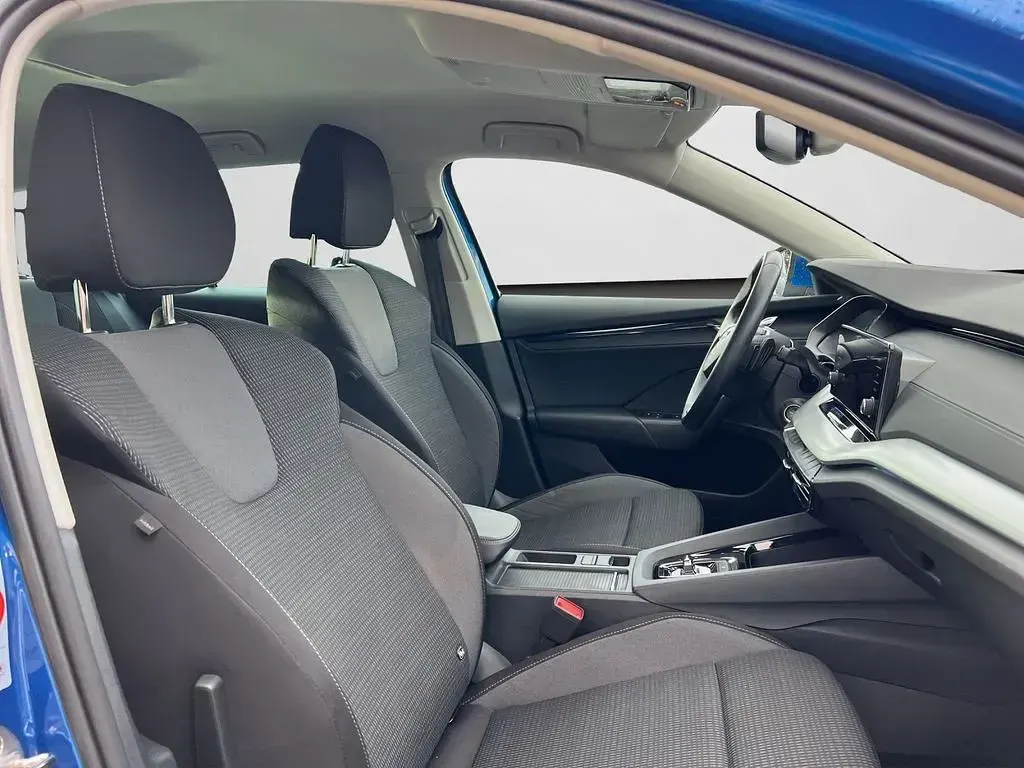 Gebraucht Skoda Octavia Selection 150 PS (110 kW) 2024 Raceblau metallic (metallic) Limousine