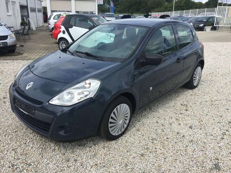 Grau Gebraucht 2012 Renault Clio IV Limousine | 4.900 € (Fairer Preis) - Bild 1/4
