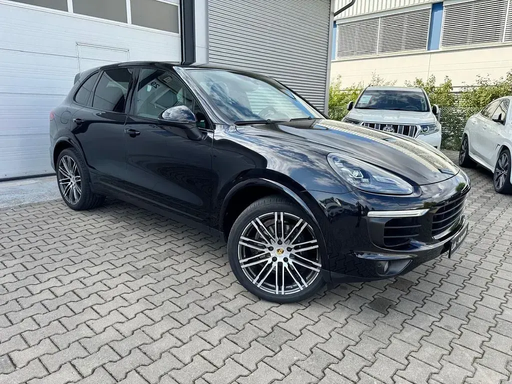 Usata Porsche Cayenne Platinum Edition 250 CV (183 kW) 2017 Nero SUV