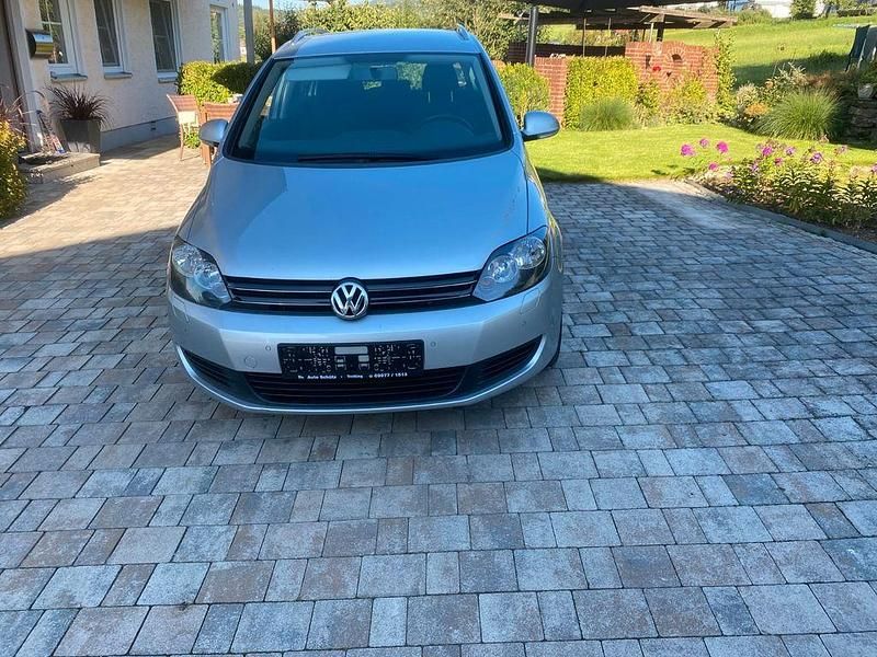 Silber Gebraucht 2011 VW Golf Plus Cross Comfortline Van / Kleinbus | 6.950 € (Fairer Preis) - Bild 1/4