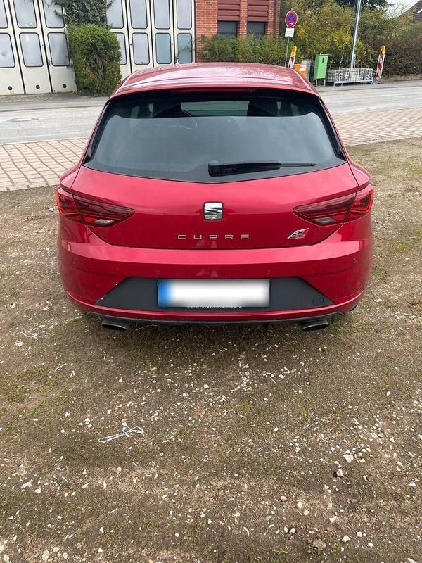 Gebraucht Seat Leon CUPRA 300 PS (220 kW) 2018 Rot Limousine