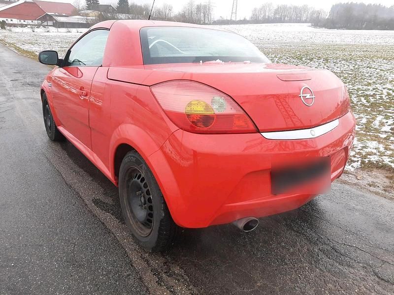 Gebraucht Opel Tigra 90 PS (66 kW) 2005 Rot Cabrio