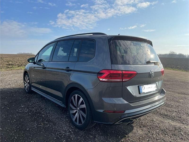 Gebraucht VW Touran Highline 179 PS (131 kW) 2017 Grau Van / Kleinbus