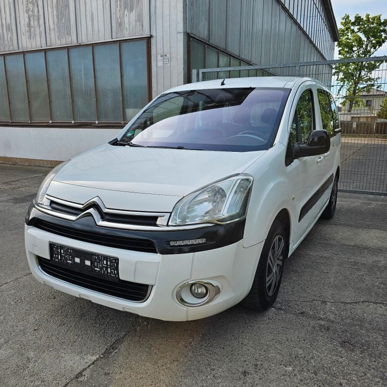 Weiß Gebraucht 2013 Citroën Berlingo Van / Kleinbus | 6.990 € (Fairer Preis) - Bild 1/4