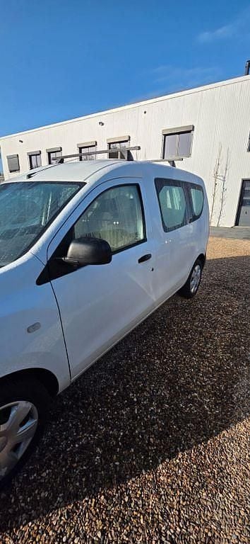 Gebraucht Dacia Dokker 102 PS (75 kW) 2017 Weiß Van / Kleinbus