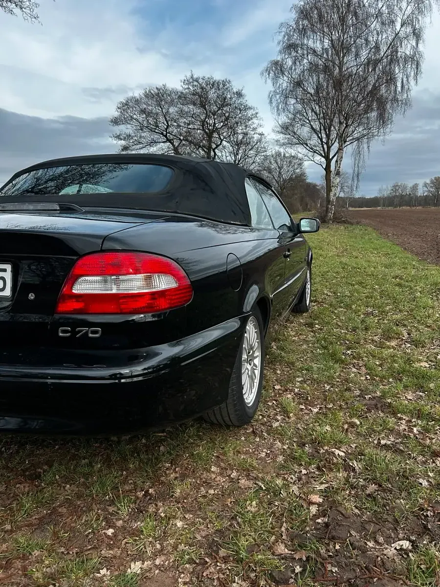 Usata Volvo C70 260 CV (191 kW) 2003 Nero Cabrio