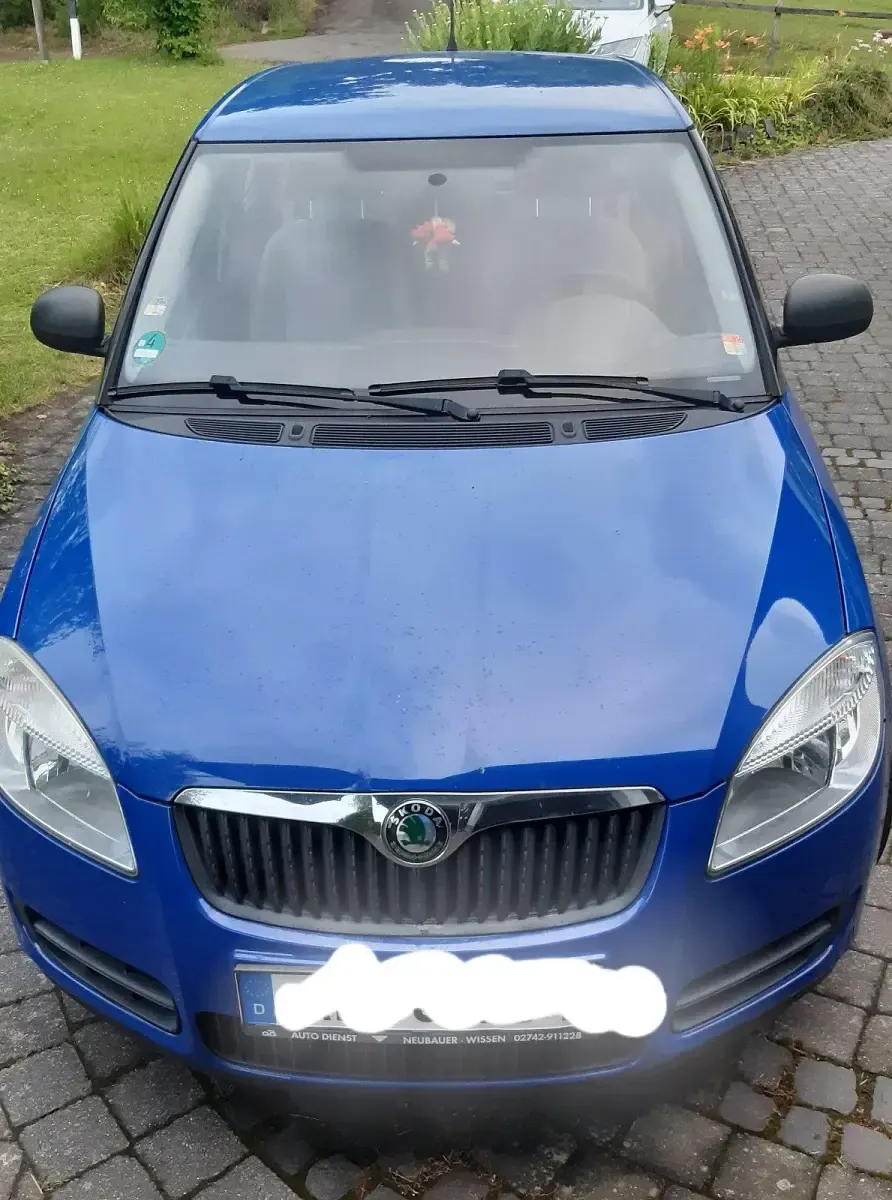 Gebraucht Skoda Fabia 60 PS (44 kW) 2009 Blau Kleinwagen