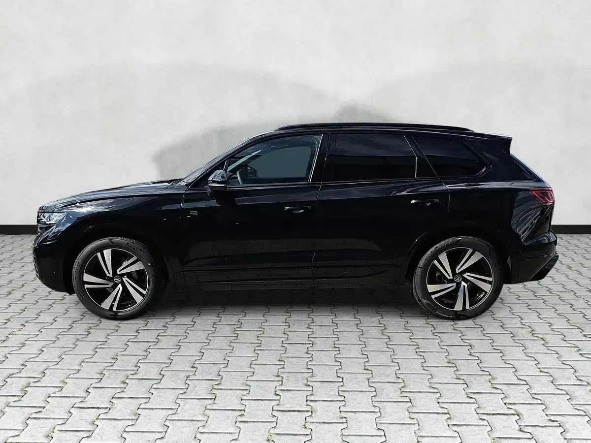 Neu VW Touareg R-line 286 PS (210 kW) 2026 Grenadillschwarz metallic SUV