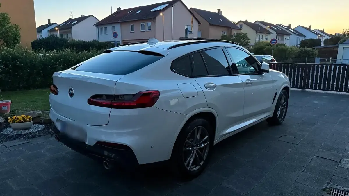 Gebraucht BMW X4 M Sport 184 PS (135 kW) 2020 Weiß SUV