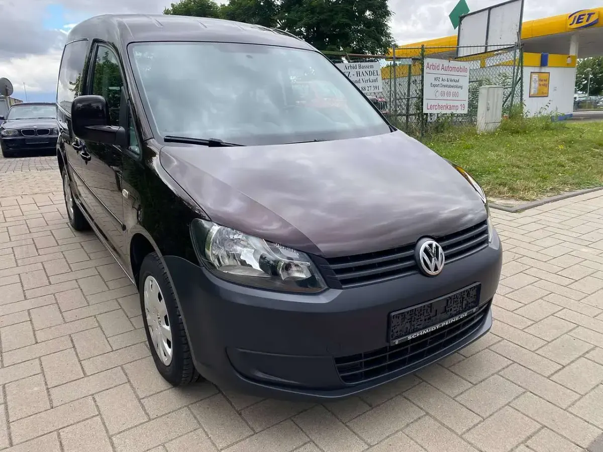 Gebraucht VW Caddy Trendline 86 PS (63 kW) 2012 Black berry metallic Van / Kleinbus