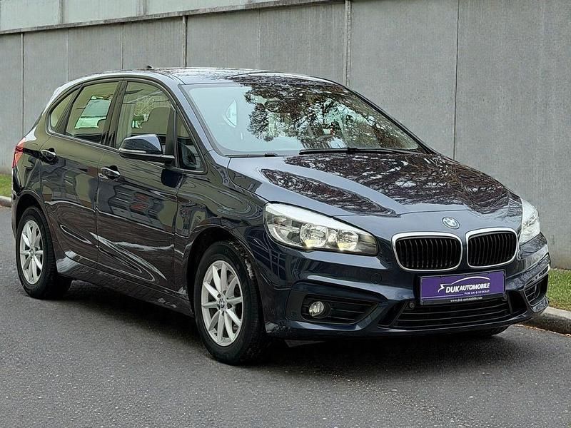 Gebraucht BMW 220 Advantage 192 PS (141 kW) 2016 Blau Van / Kleinbus