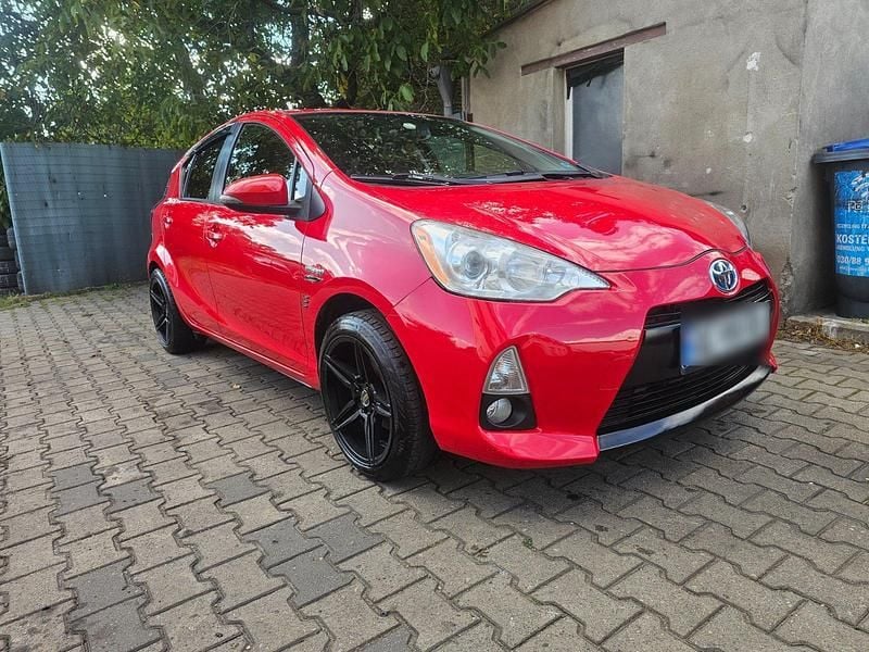 Rot Gebraucht 2013 Toyota Prius Kleinwagen | 4.300 € - Bild 1/4