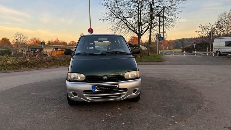 Gebraucht Nissan Serena 98 PS (72 kW) 2000 Grün Van / Kleinbus