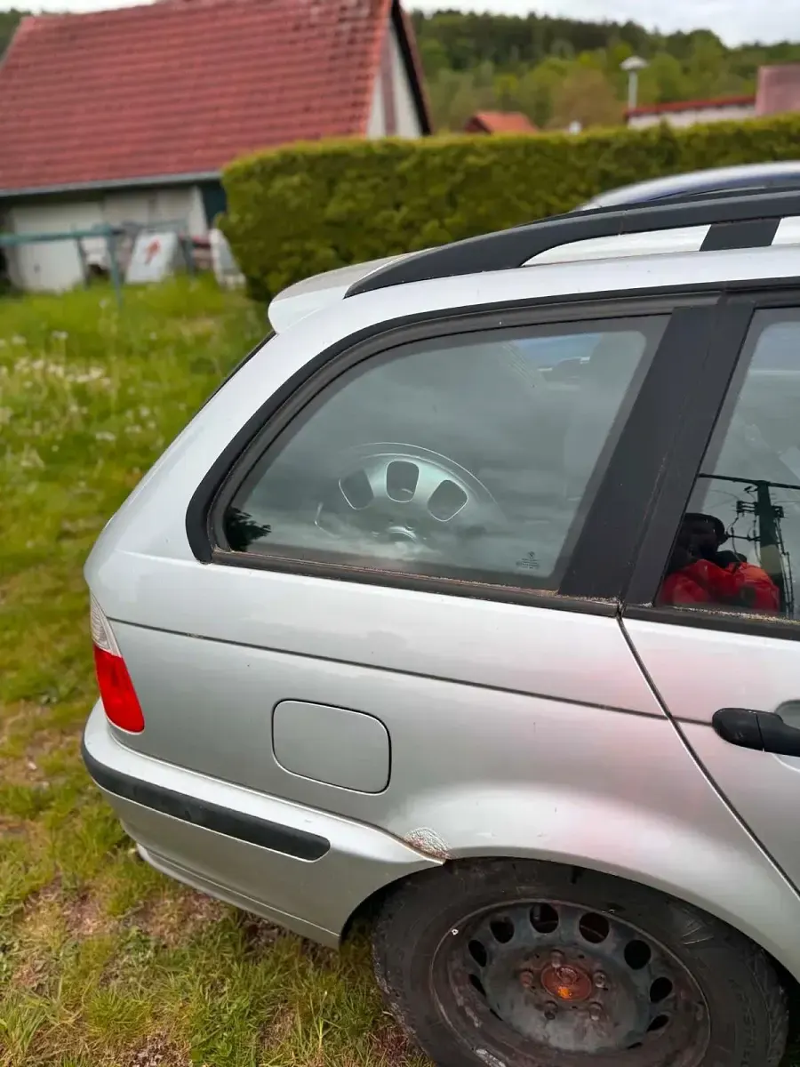 Gebraucht BMW 318 143 PS (105 kW) 2003 Grau Kombi