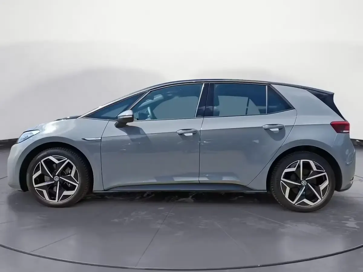 Gebraucht VW ID.3 Pro Performance 150 kW (204 PS) 2023 Grau Kleinwagen