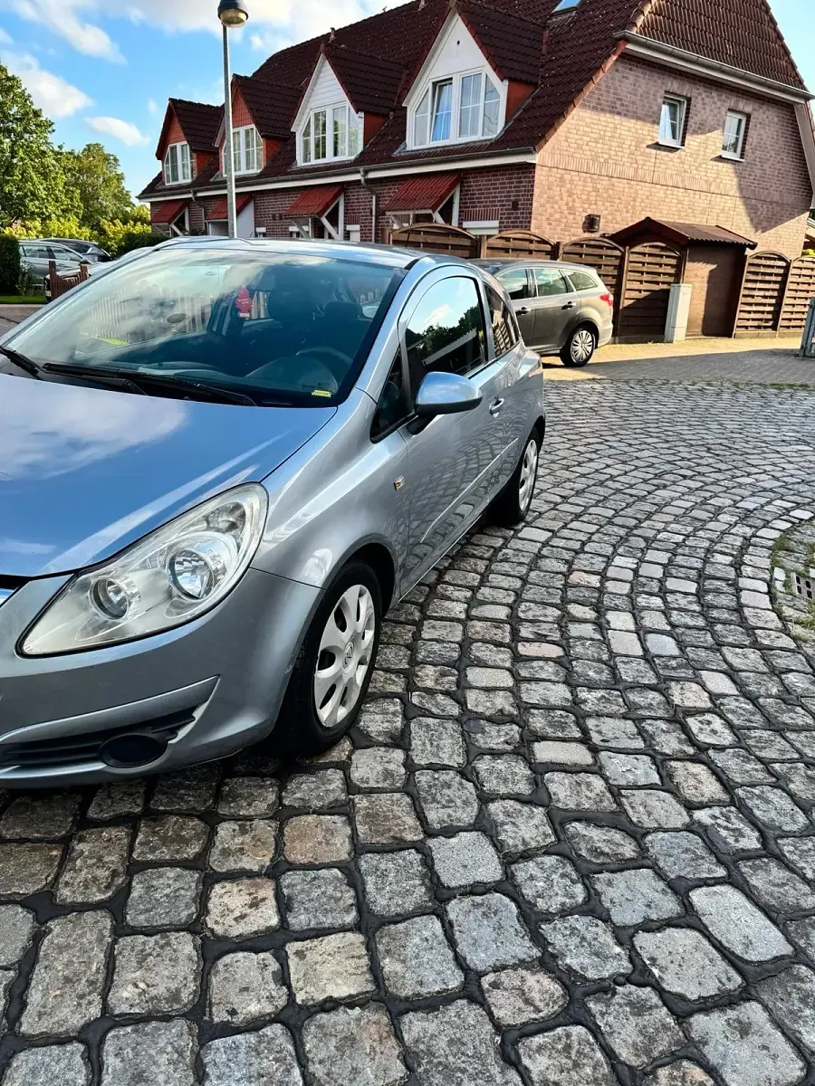 Gebraucht Opel Corsa 85 PS (62 kW) 2007 Silber Kleinwagen