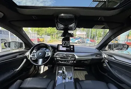 Gebraucht BMW 520 Shadowline 190 PS (139 kW) 2023 Schwarz Kombi