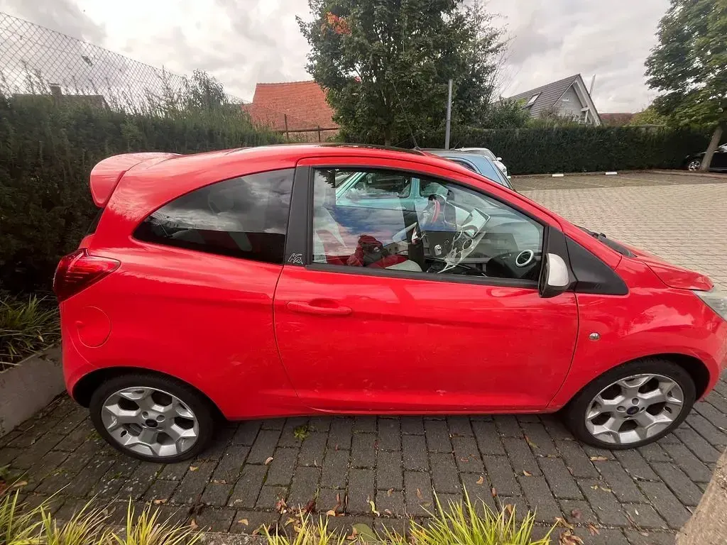 Gebraucht Ford Ka Titanium 69 PS (50 kW) 2010 Rot Kleinwagen