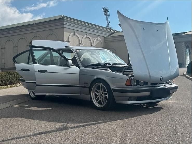 Second-hand BMW 520 150 CP (110 kW) 1995 Argintiu Berlinǎ