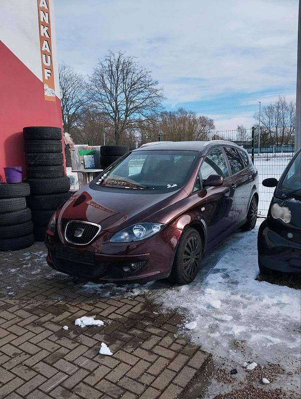 Gebraucht Seat Altea XL 125 PS (91 kW) 2009 Violet Van / Kleinbus