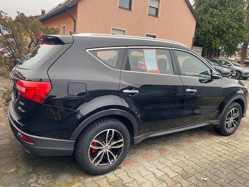 Gebraucht DFSK Fengon 145 PS (106 kW) 2024 Schwarz SUV