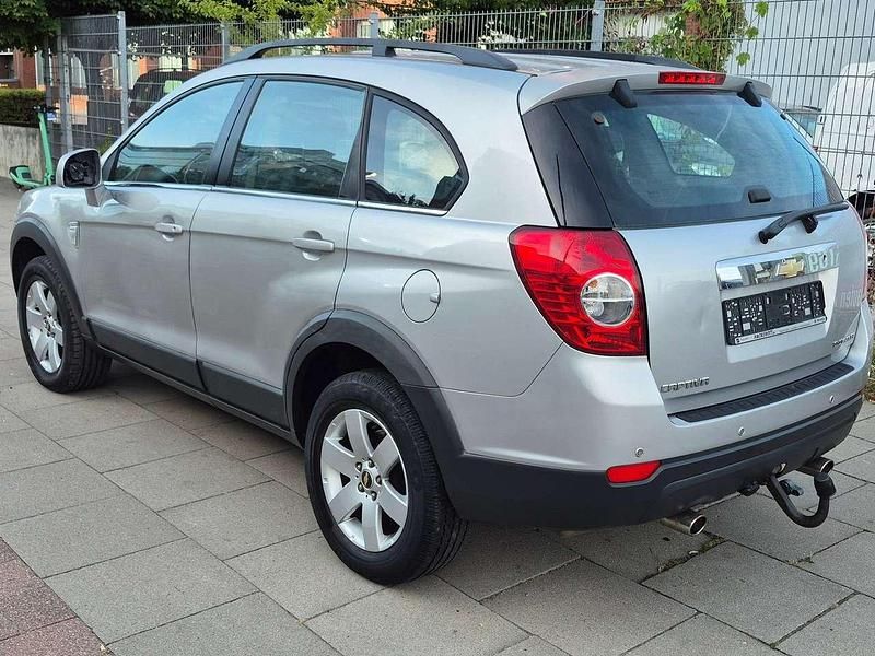 Gebraucht Chevrolet Captiva LS 136 PS (100 kW) 2009 Silber SUV