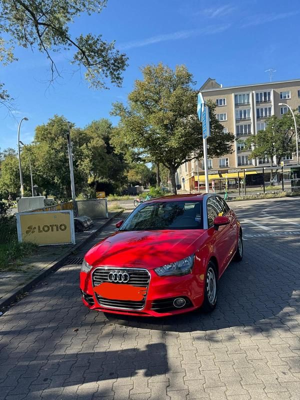 Rot Gebraucht 2012 Audi A1 Ambition Kleinwagen | 4.999 € (Superpreis) - Bild 1/4