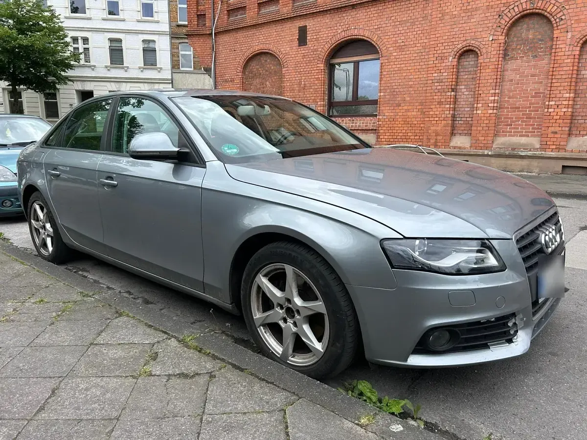 Gebraucht Audi A4 160 PS (117 kW) 2008 Grau Limousine