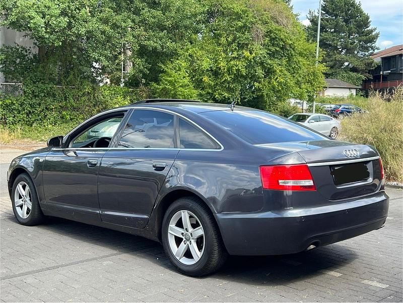 Usado Audi A6 231 HP (169 kW) 2005 Cinzento Sedan