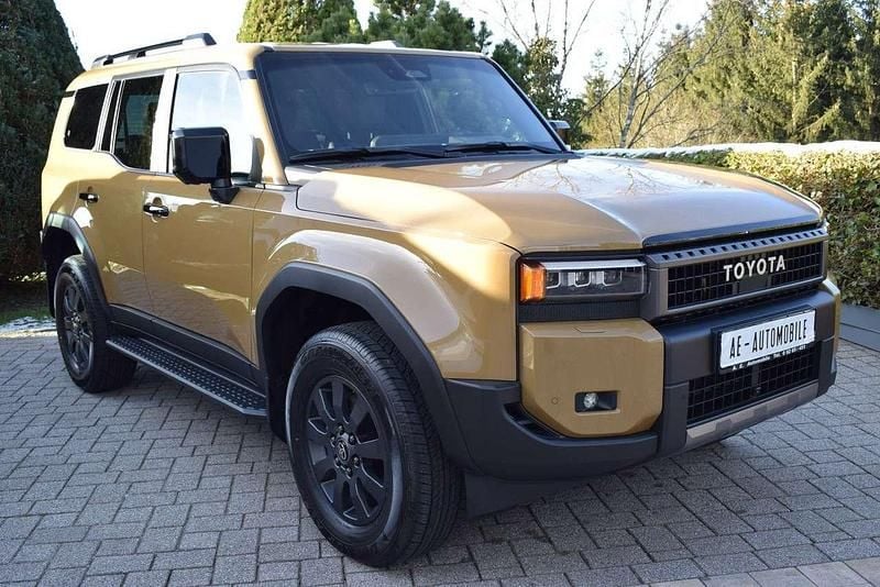 Sand Gebraucht 2026 Toyota Land Cruiser Executive SUV | 81.900 € - Bild 1/4