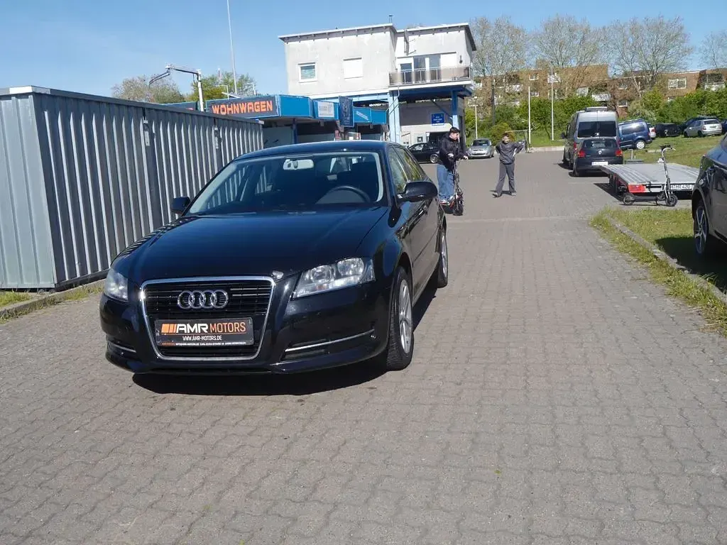 Second-hand Audi A3 Premium 102 CP (75 kW) 2012 Negru Hatchback