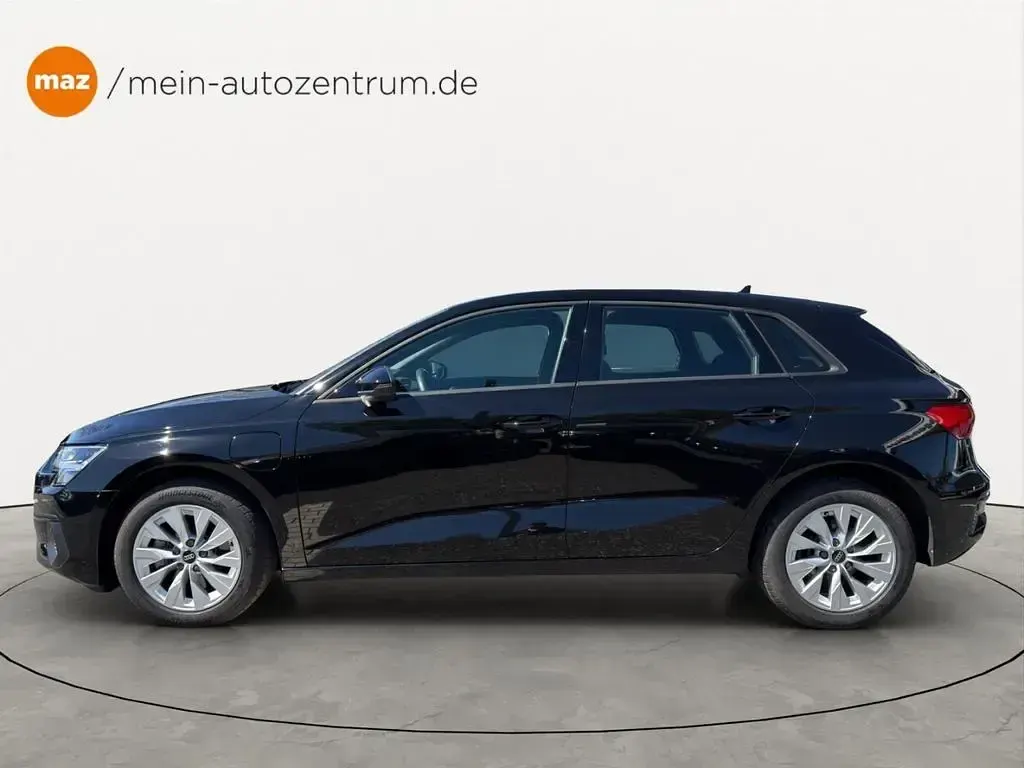 Gebraucht Audi A3 Sportback e-tron 204 PS (150 kW) 2022 Brillantschwarz Kleinwagen