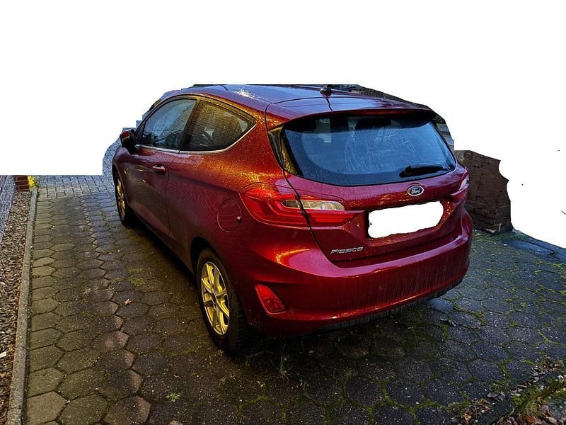 Gebraucht Ford Fiesta Titanium 100 PS (73 kW) 2018 Rot Kleinwagen