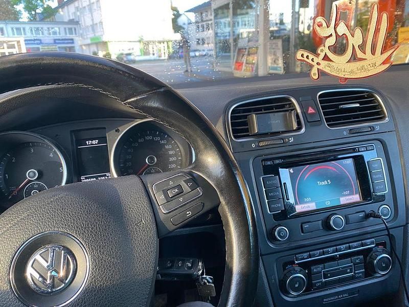 Schwarz Gebraucht 2010 VW Golf VI Trendline Kombi | 3.000 € (Fairer Preis) - Bild 1/4