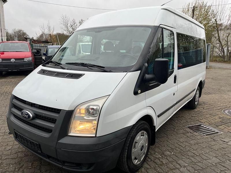 Weiß Gebraucht 2010 Ford Transit Kombi | 8.500 € (Etwas zu teuer) - Bild 1/4