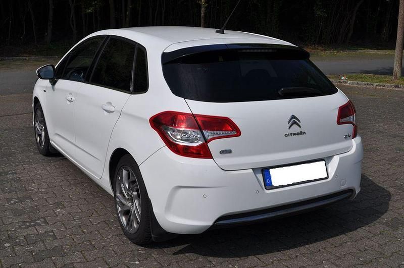 Używany Citroën C4 Exclusive 114 KM (83 kW) 2014 Biały Sedan/Limuzyna