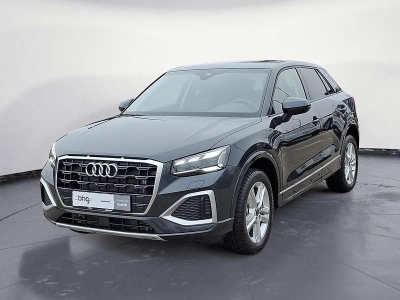 Neu Audi Q2 Advanced Plus 150 PS (110 kW) 2025 Grau SUV