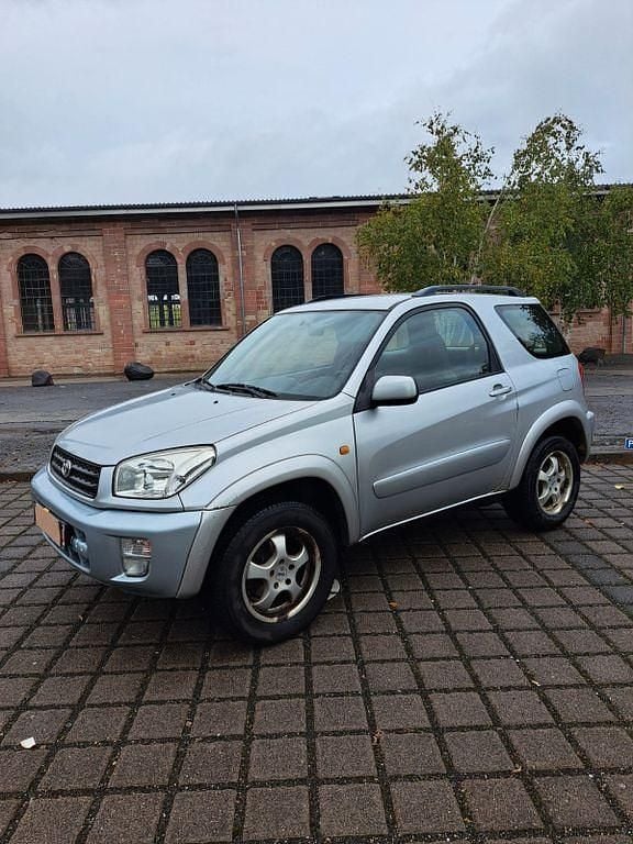 Silber Gebraucht 2001 Toyota RAV4 SUV | 2.900 € (Superpreis) - Bild 1/4