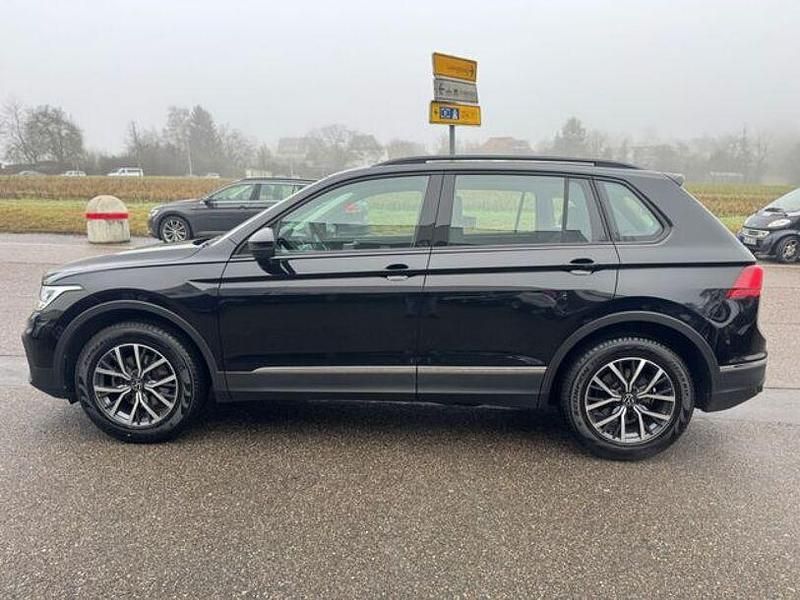 Gebraucht VW Tiguan 110 PS (80 kW) 2022 Schwarz SUV
