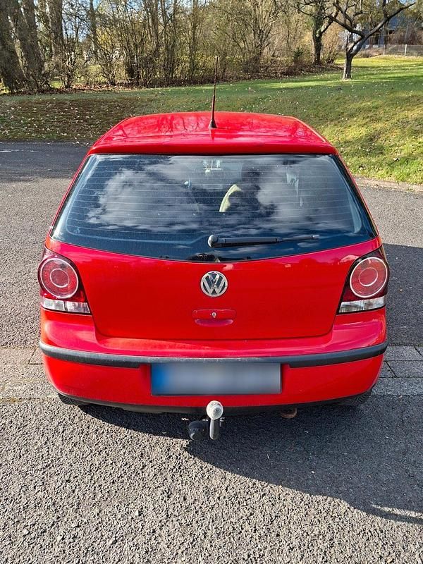 Gebraucht VW Polo 63 PS (46 kW) 2005 Rot Kleinwagen