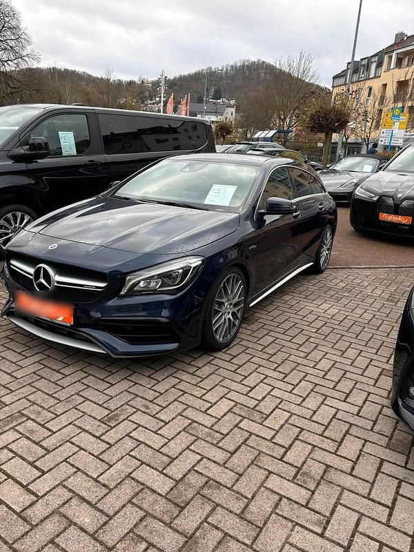 Blau Gebraucht 2017 Mercedes CLA45 AMG AMG Kombi | 28.000 € (Fairer Preis) - Bild 1/4