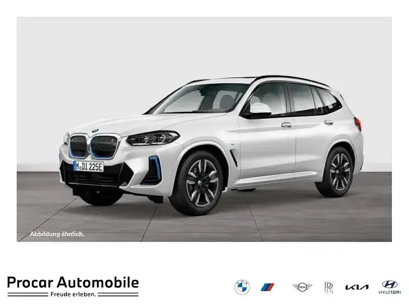 Begagnad BMW iX3 Sport Line 210 kW (286 HK) 2023 SUV