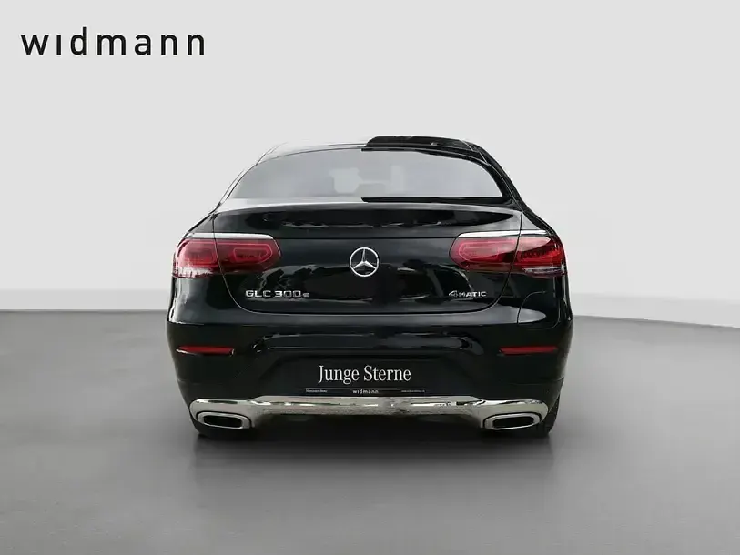 Gebraucht Mercedes GLC300e 320 PS (235 kW) 2021 Schwarz uni SUV
