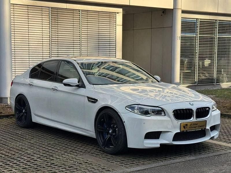 Gebraucht BMW M5 Performance 560 PS (411 kW) 2015 Alpinweiss iii Limousine