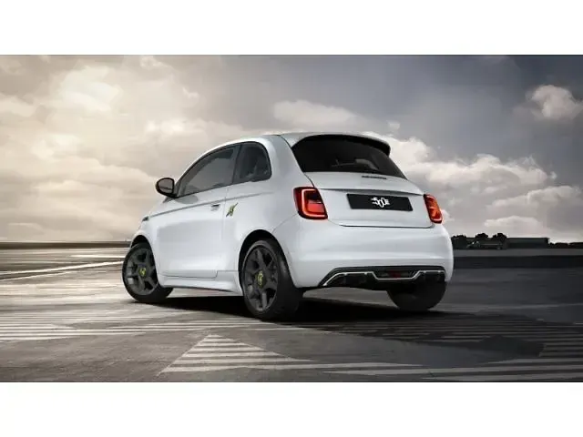 Gebraucht Abarth 500e 114 kW (155 PS) 2023 Weiss Kleinwagen