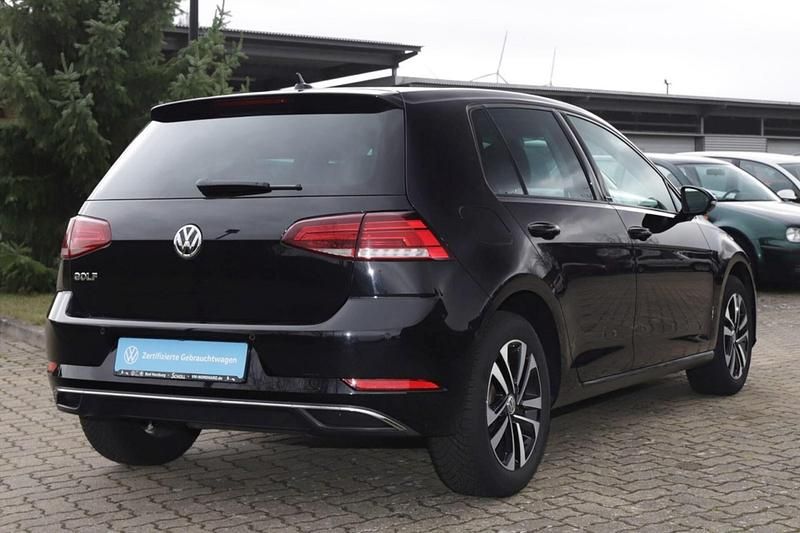 Gebraucht VW Golf VII IQ Drive 116 PS (85 kW) 2019 Schwarz Limousine