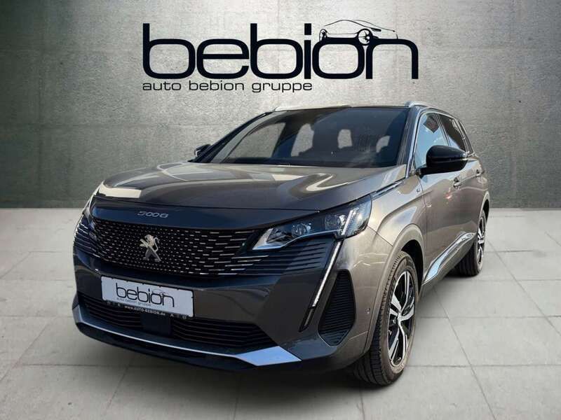 Grau Gebraucht 2022 Peugeot 5008 GT Van / Kleinbus | 36.980 € - Bild 1/2